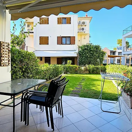 Maisonette By The Sea 50 M