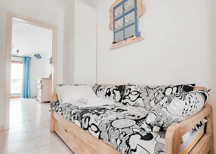 Hébergement de vacances Maisonette By The Sea 50 M *