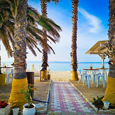 Maisonette By The Sea 50 M
