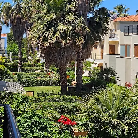 בית נופש Maisonette By The Sea 50 M *