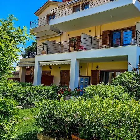 Maisonette By The Sea 50 M בית נופש