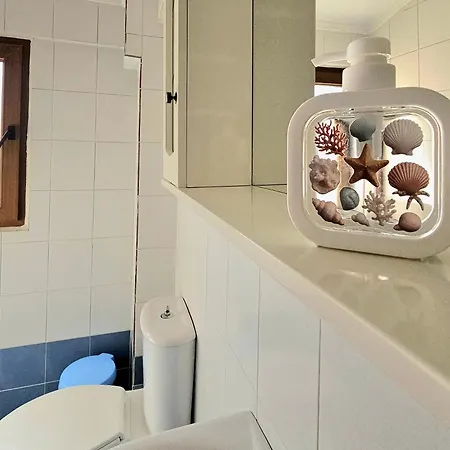 Maisonette By The Sea 50 M בית נופש