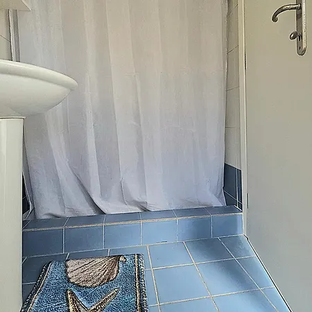Maisonette By The Sea 50 M *