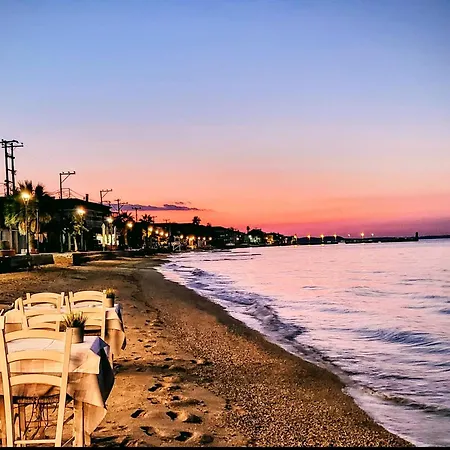 Maisonette By The Sea 50 M