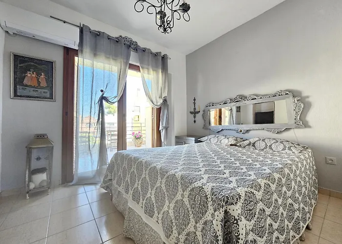 Maisonette By The Sea 50 M 度假居 *